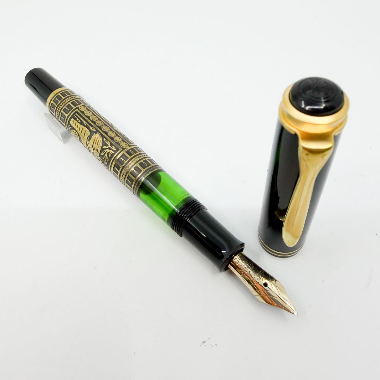 Pelikan M700 Toledo  Fountain Pen - Oblique Broad 14kt Gold Nib - Circa 1990s