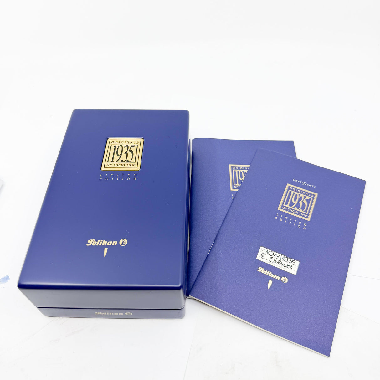 Pelikan Lapis Blue Celluloid  (1935 Originals of their Time) Limited Edition Fountain Pen - Fine 18kt Gold Nib