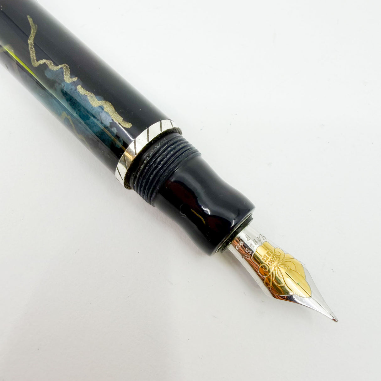 Marlen 21 "Marble" Fountain Pen - Fine 18kt Gold Nib