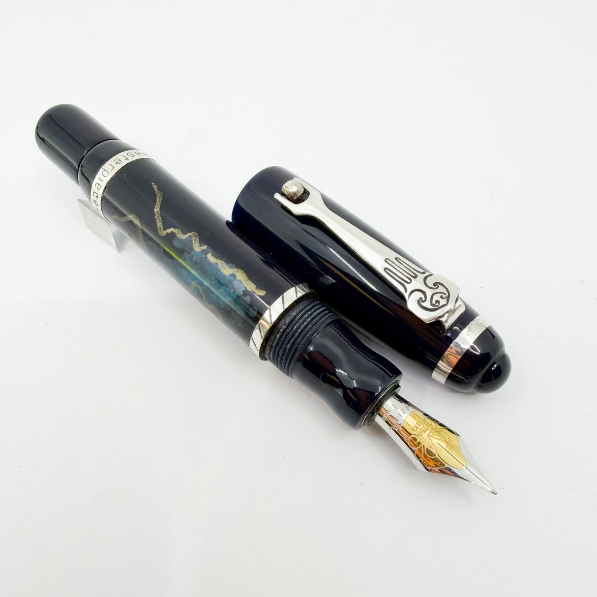 Marlen 21 "Marble" Fountain Pen - Fine 18kt Gold Nib
