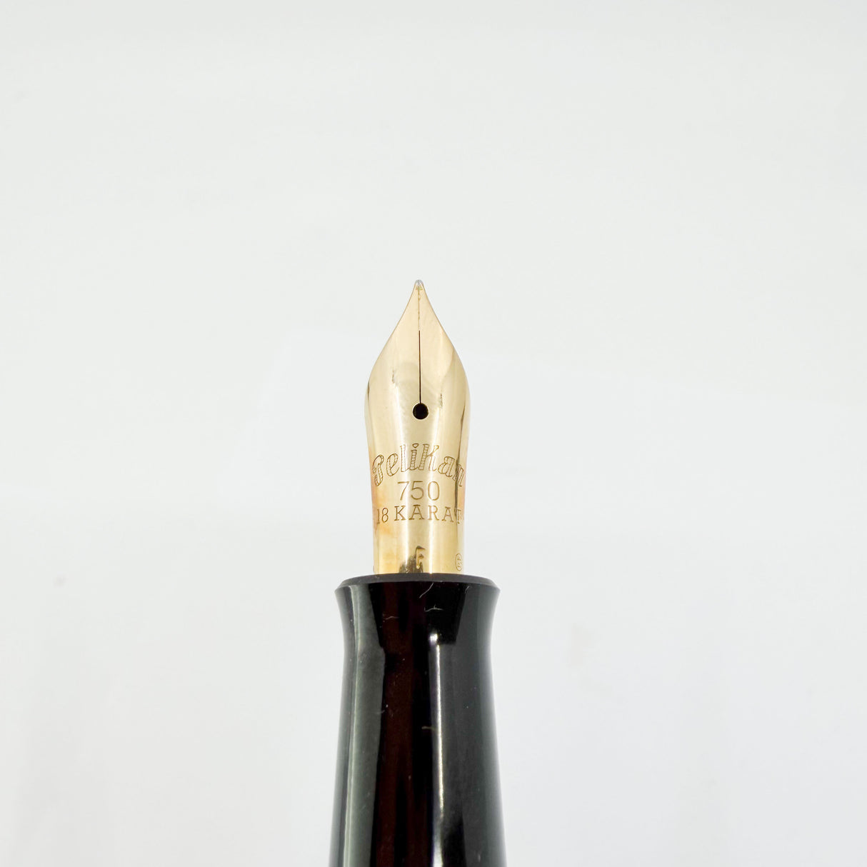 Pelikan Lapis Blue Celluloid  (1935 Originals of their Time) Limited Edition Fountain Pen - Fine 18kt Gold Nib