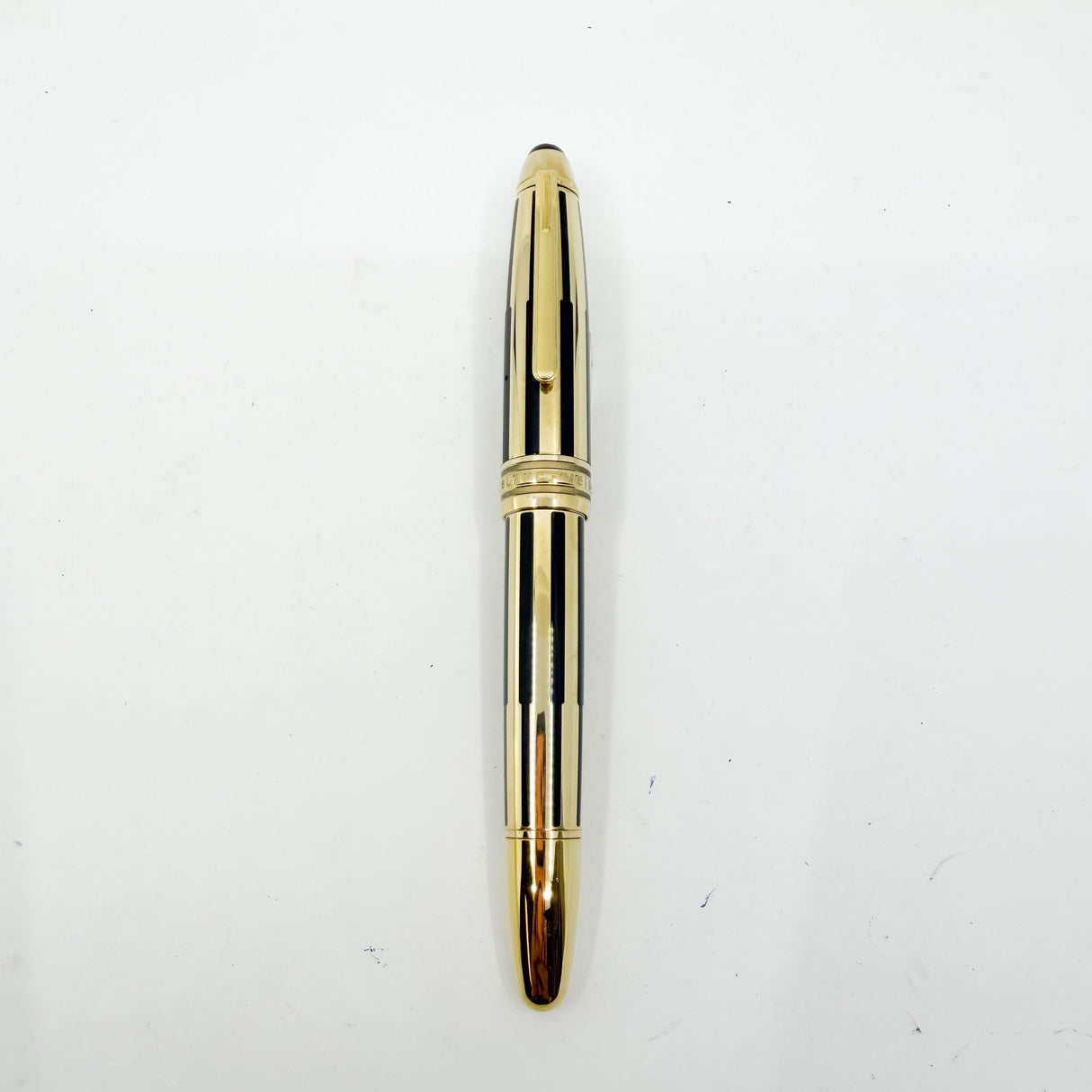 Montblanc Meisterstuck Solitaire  Le Grand 146 Black Resin & Gold Plated Striped Filigree Fountain Pen - Fine 18kt Gold Nib