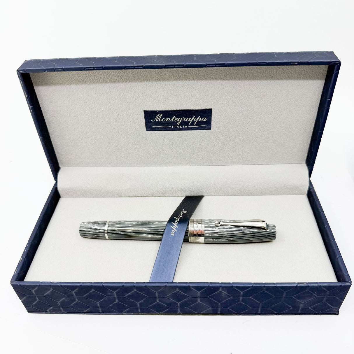 Montegrappa "Extra" Art Deco Shiny Lines Celluloid  Limited Edition Fountain Pen #35/50 - Broad 18kt Gold Nib