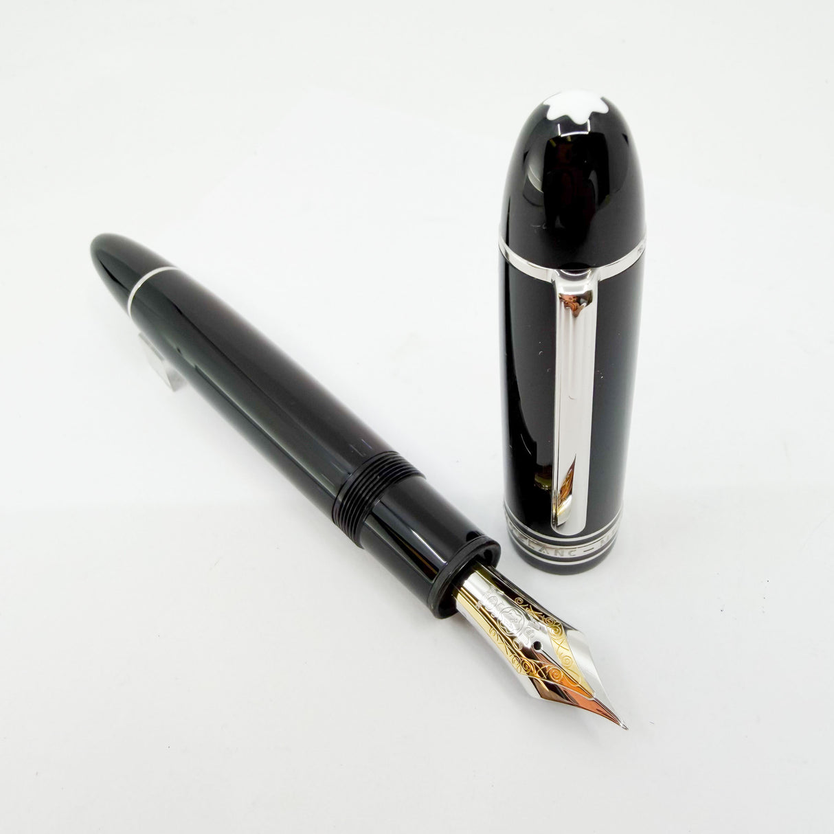 Montblanc Meisterstuck #P149 (Largest) Fountain Pen with Platinum Plated Trim - Fine 18kt Gold Nib