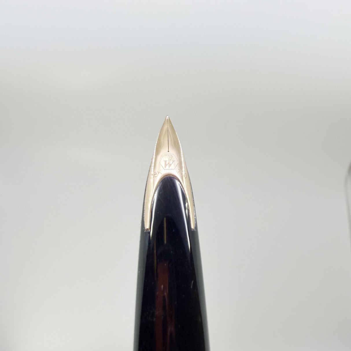 Waterman Royal Blue Carene Fountain Pen - Fine 18kt Gold Nib