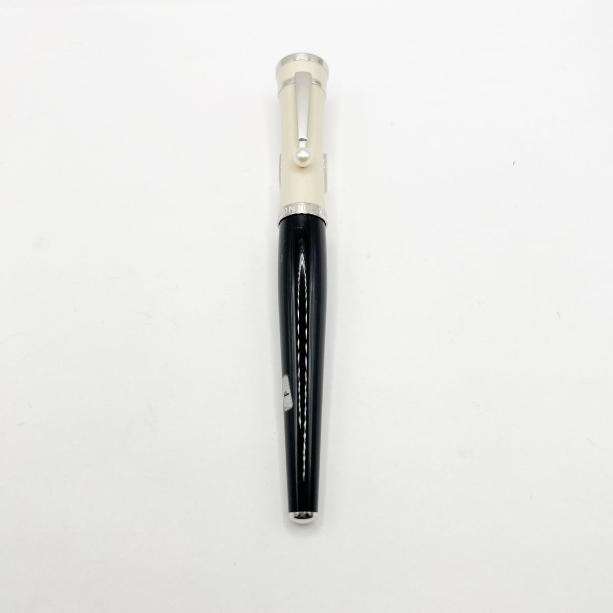 Montblanc Muses Series Greta Garbo Special Edition Fountain Pen - Fine 18kt Gold Nib