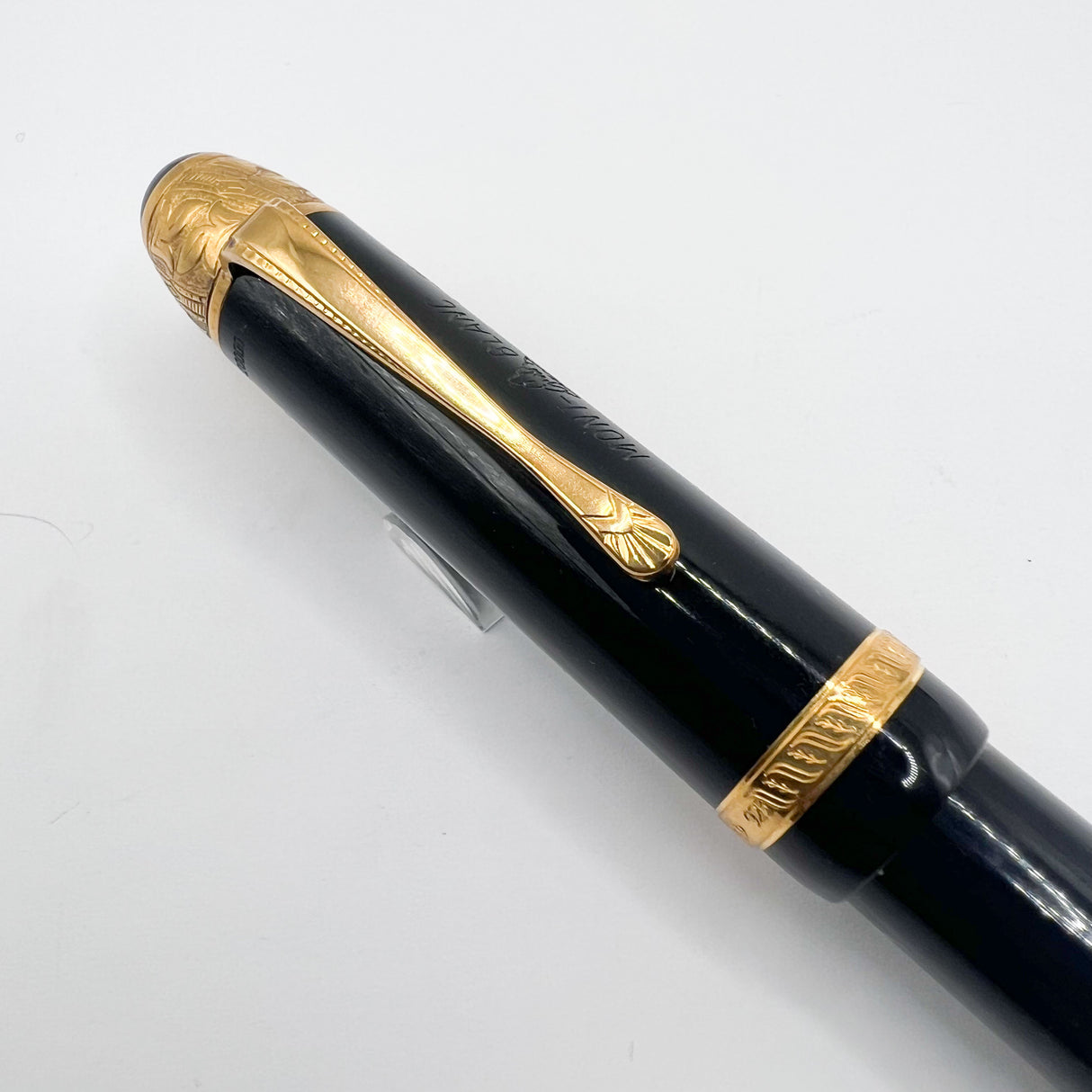 Montblanc Voltaire Writers Series Limited Edition Fountain Pen - Medium 18kt Gold Nib