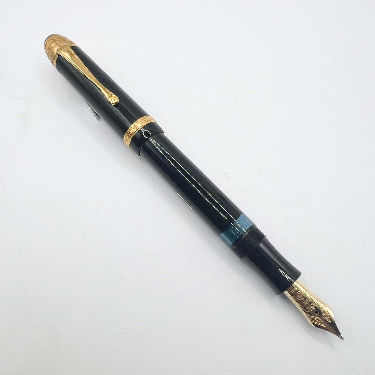 Montblanc Voltaire Writers Series Limited Edition Fountain Pen - Medium 18kt Gold Nib
