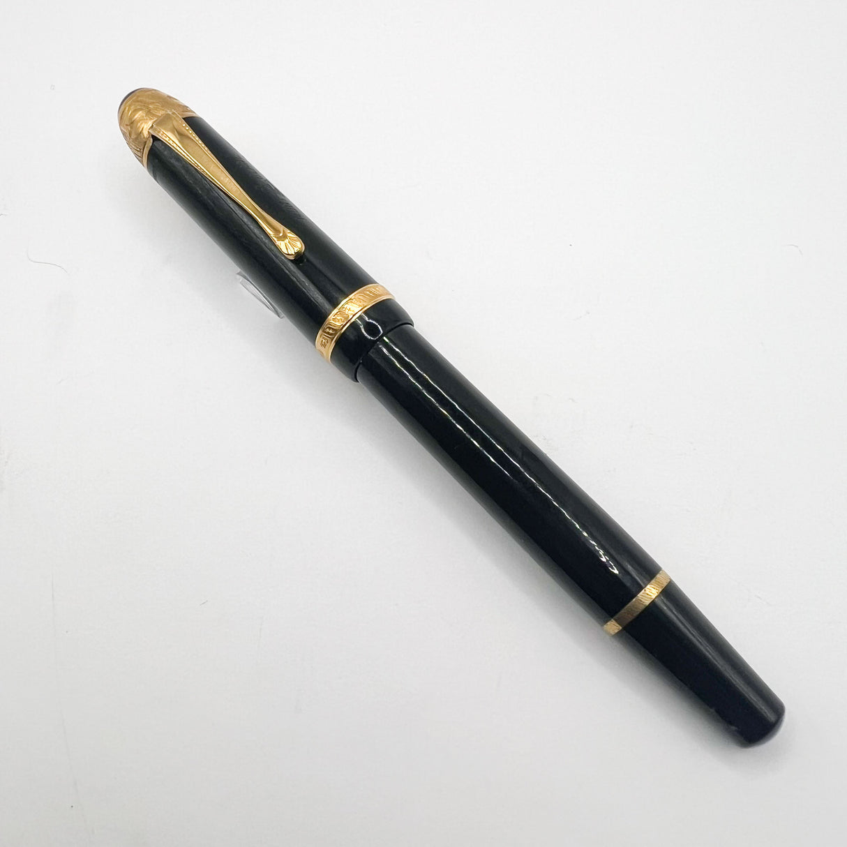 Montblanc Voltaire Writers Series Limited Edition Fountain Pen - Medium 18kt Gold Nib