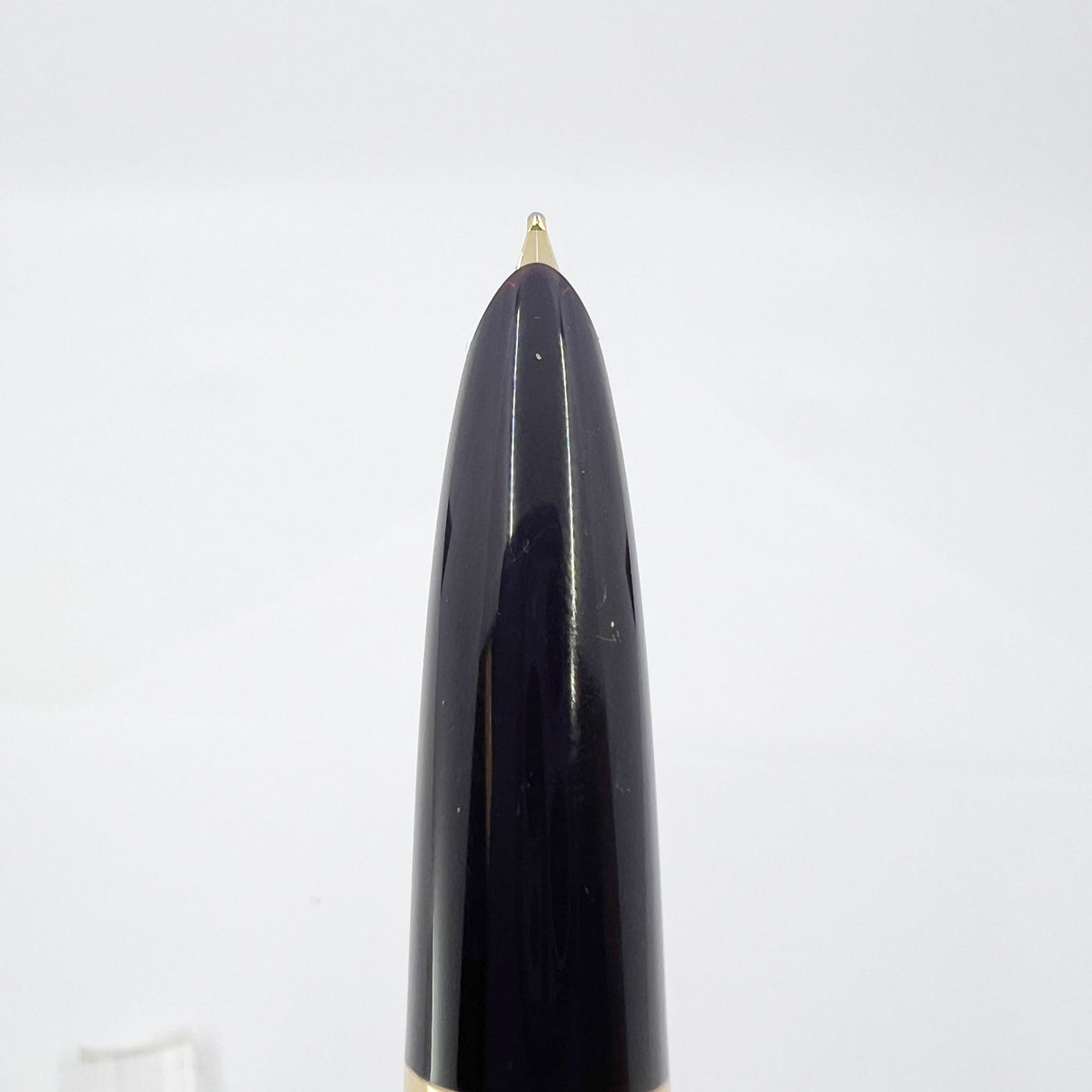 Parker 51 Deluxe Premium Plum GT Fountain Pen - Medium 18kt Gold Nib