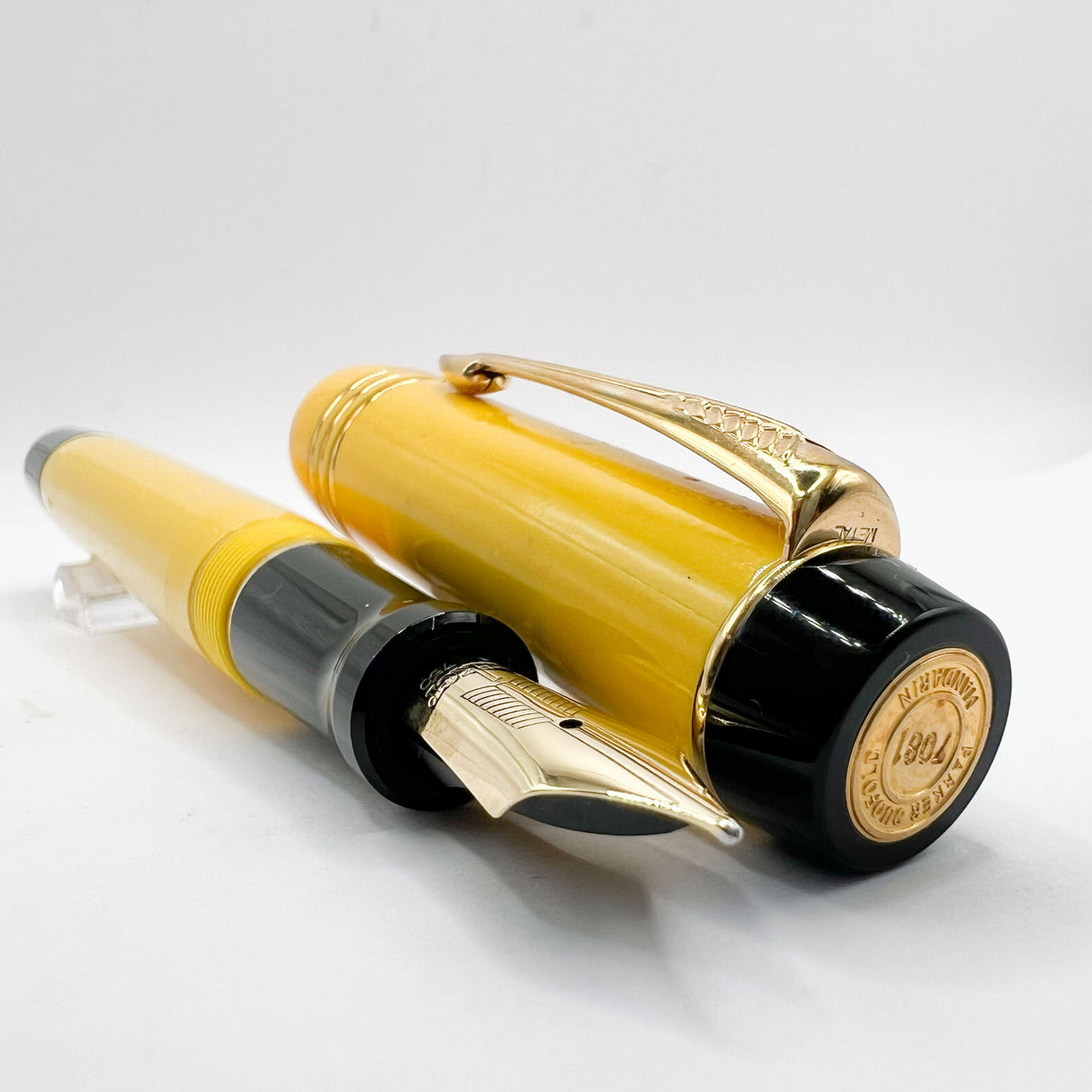 Parker Duofold Centennial Mandarin Yellow Limited Edition Fountain Pen (1995) - Medium 18kt Gold Nib