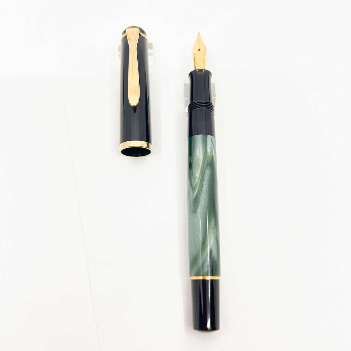 Pelikan Classic M200 Fountain Pen - Black Cap/Marbled Green Barrel