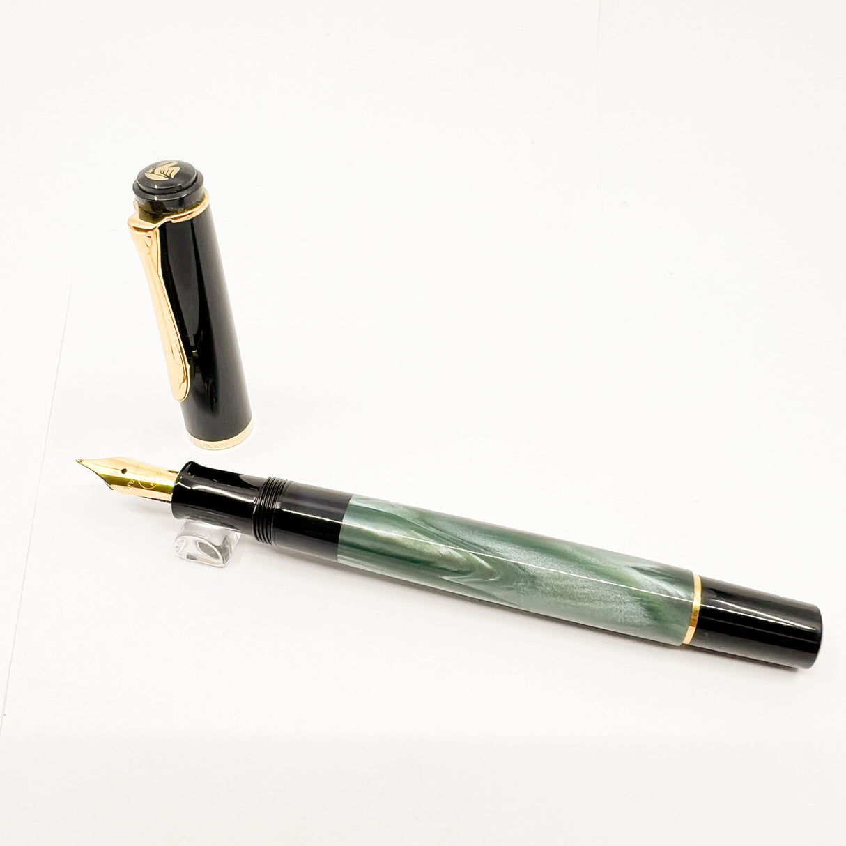 Pelikan Classic M200 Fountain Pen - Black Cap/Marbled Green Barrel