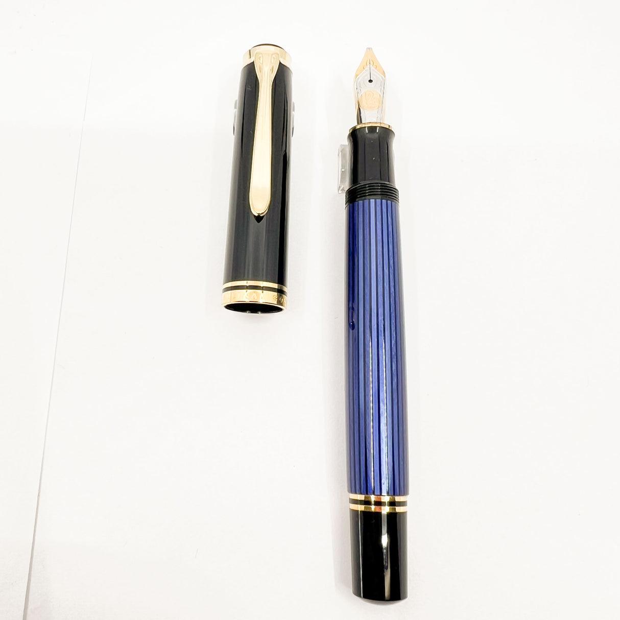 Pelikan M800 Black/Blue Striped Barrel Fountain Pen - ITALIC BROAD NIB