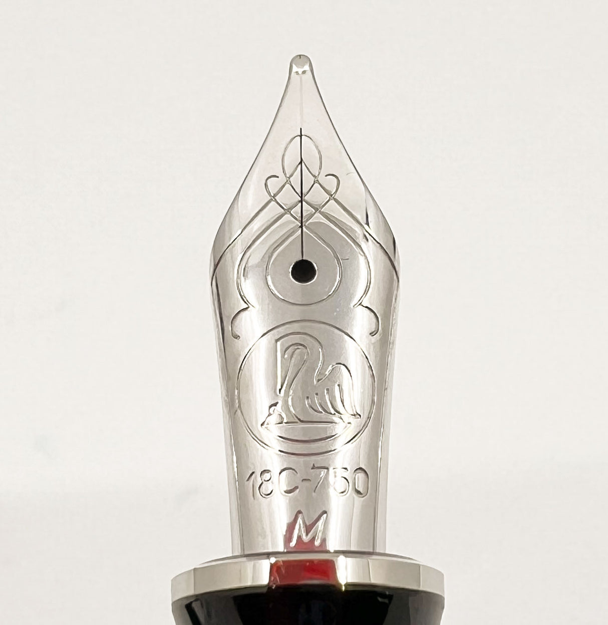 Pelikan M815 Black Metal Striped Fountain Pen