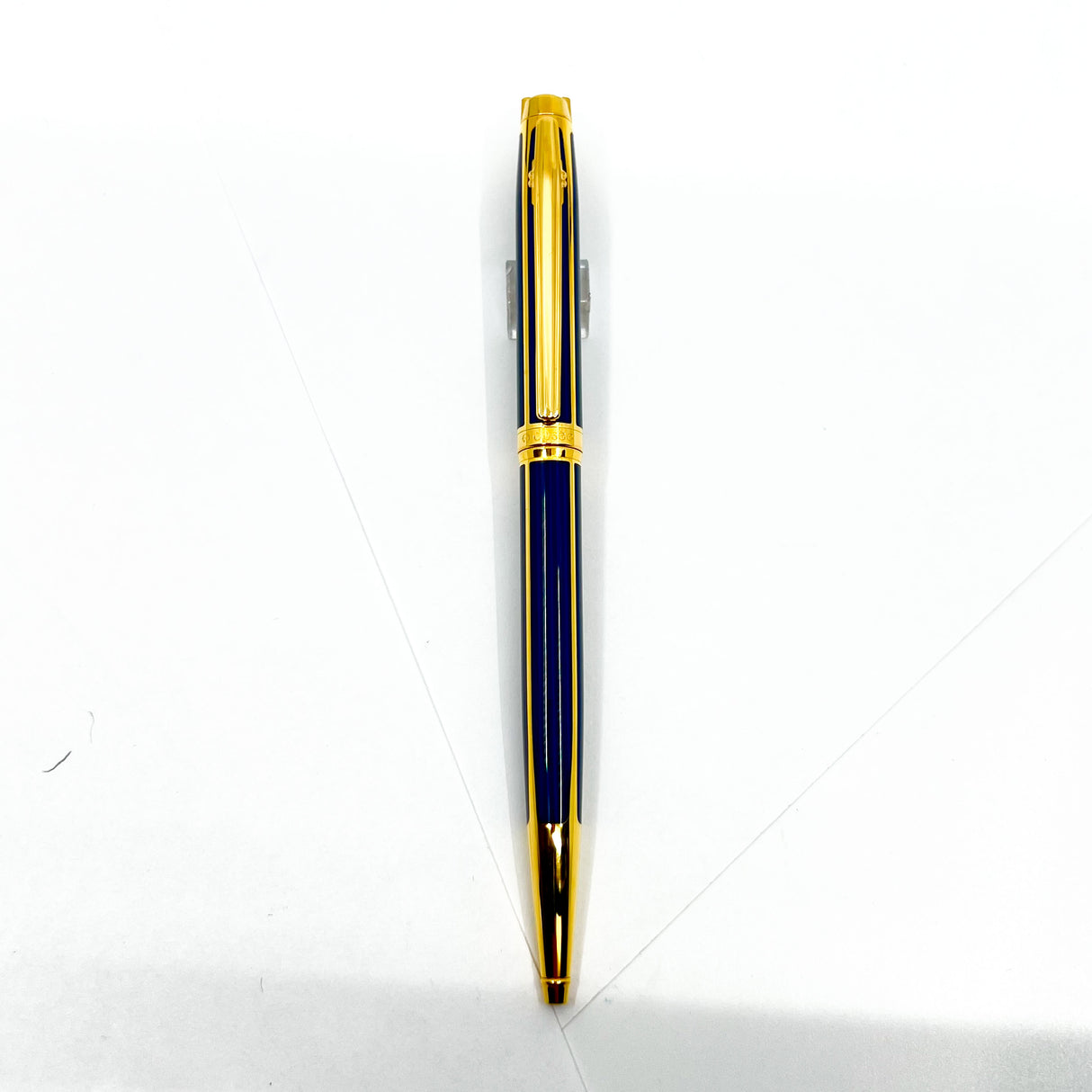Elysee Parthenon Classique Blue Lacquer/Pinstripes