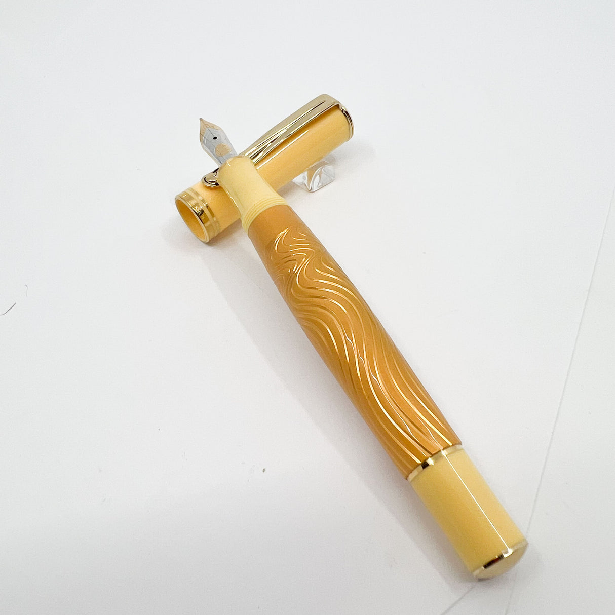 Pelikan M640 Sahara Desert Natural Beauty Fountain Pen