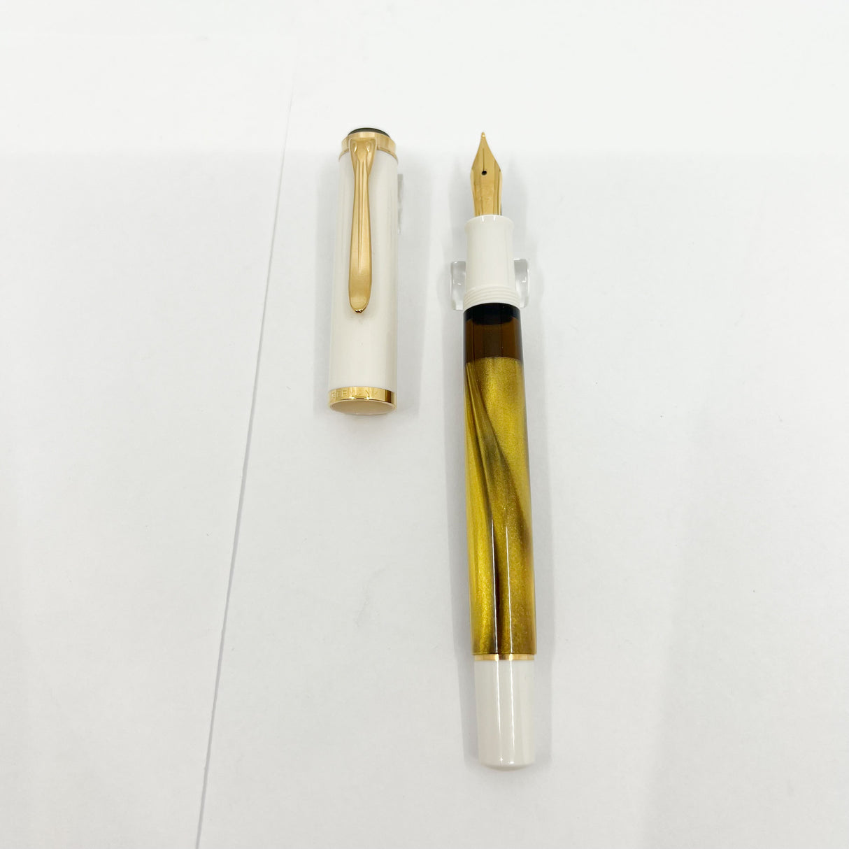 Pelikan M200 White-Gold Marbled Fountain Pen