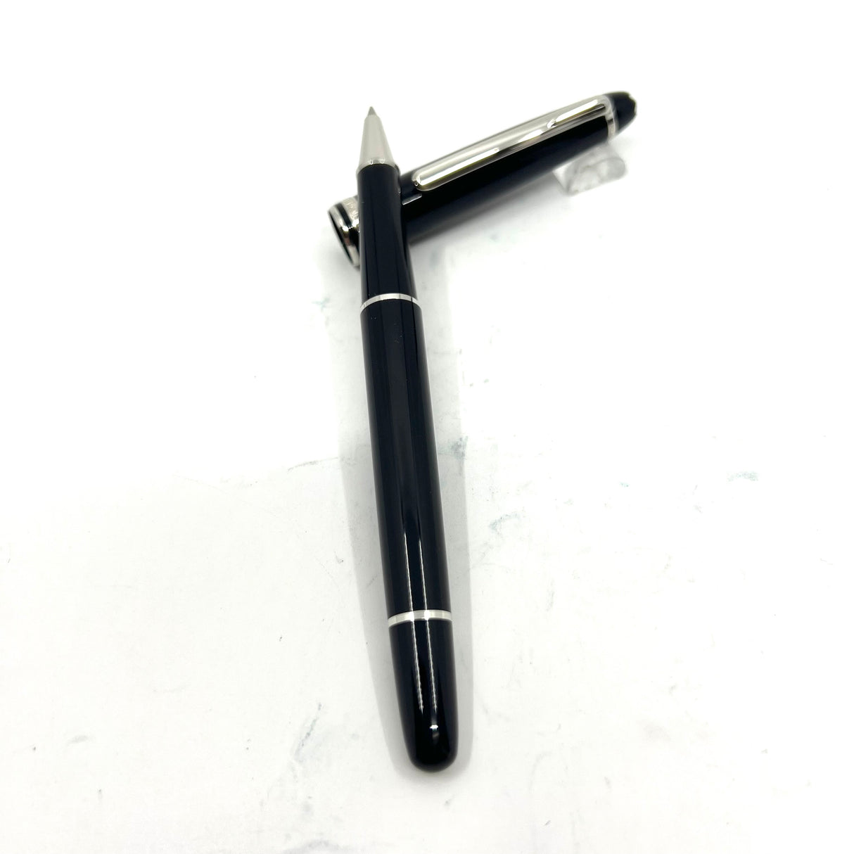 Montblanc Meisterstuck P163 Platinum Trim Rollerball