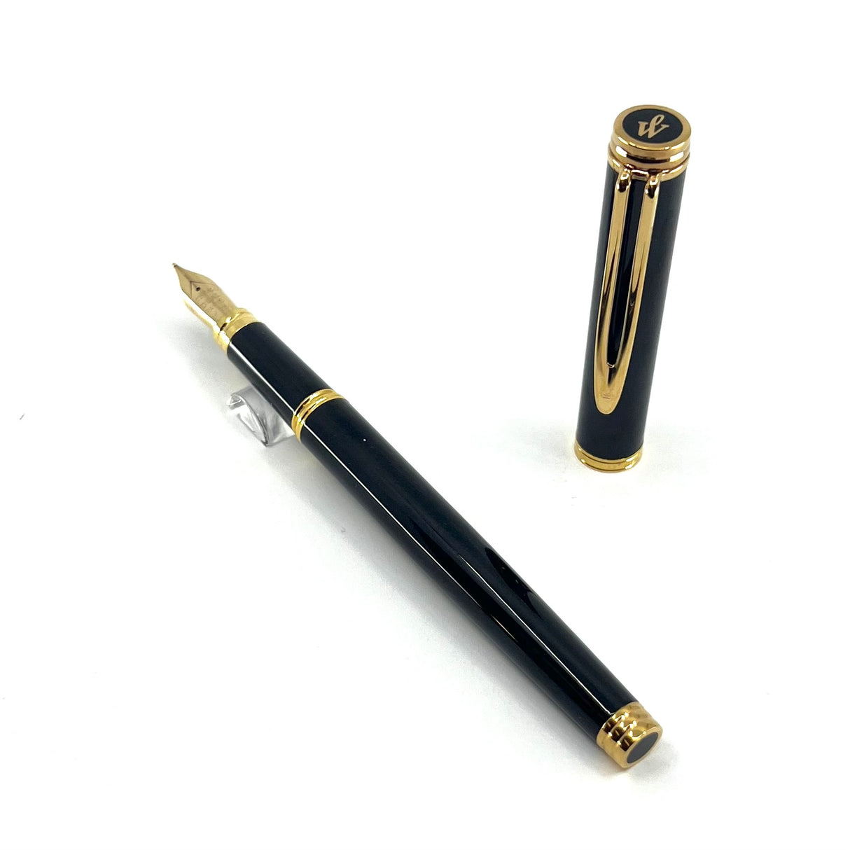 Waterman Gentleman Black Lacquered Fountain Pen - Medium 18kt  Gold Nib