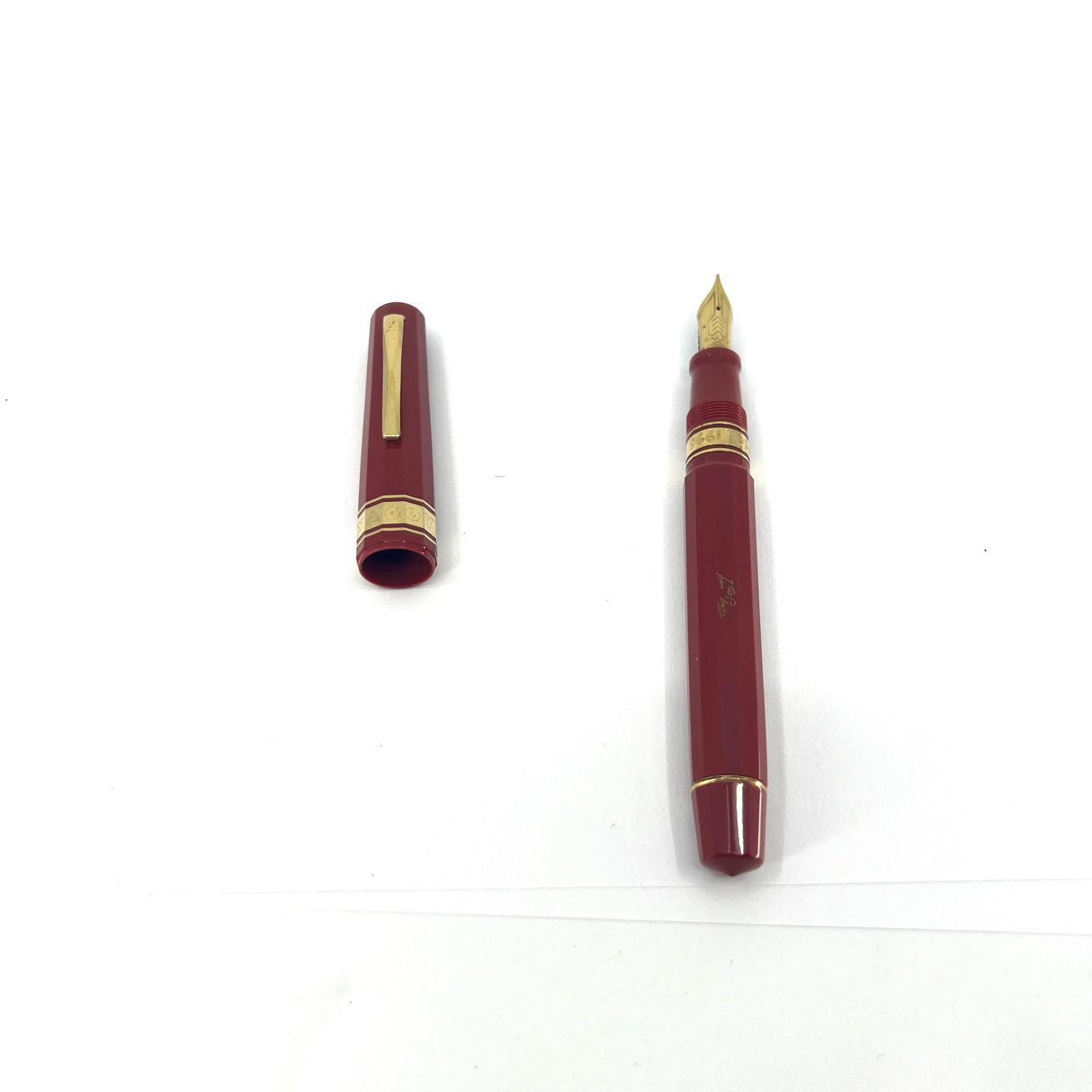 Omas Goya Limited Edition  Fountain Pen -  Semi-Flex Medium 18kt Gold Nib