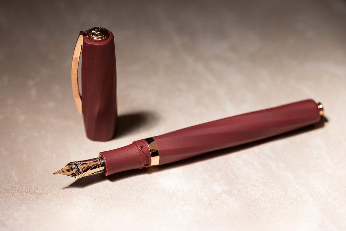Visconti Divina Bordeaux Matte - Fountain Pen