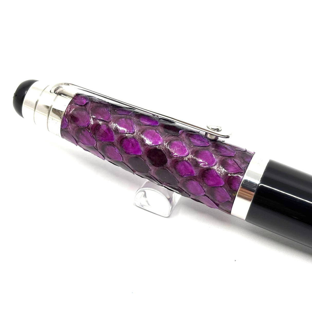 Signum (Italy) Python - Variegated Purple Python Skin Fountain  Pen