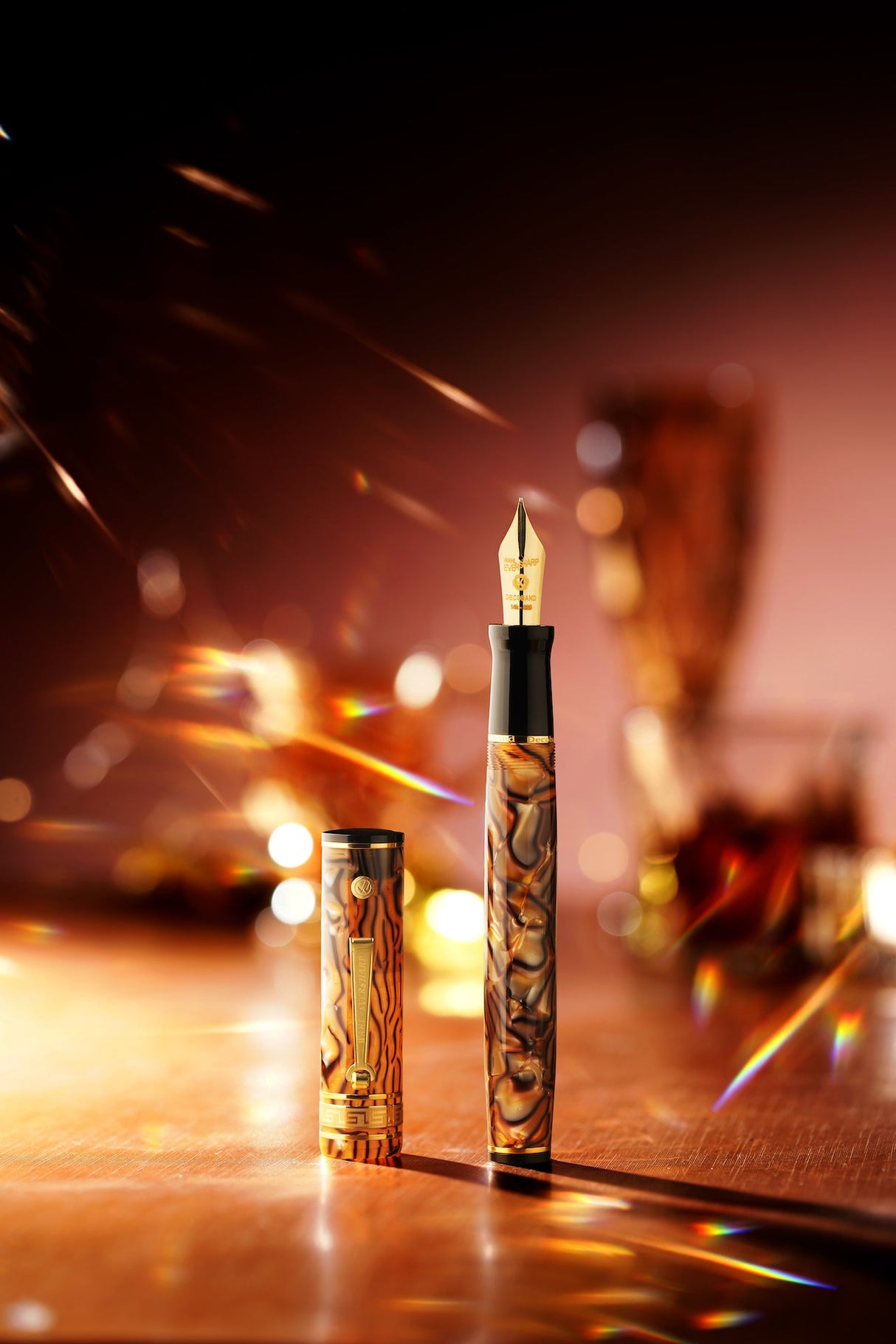 Wahl-Eversharp Decoband Cracked Ice Fountain Pen