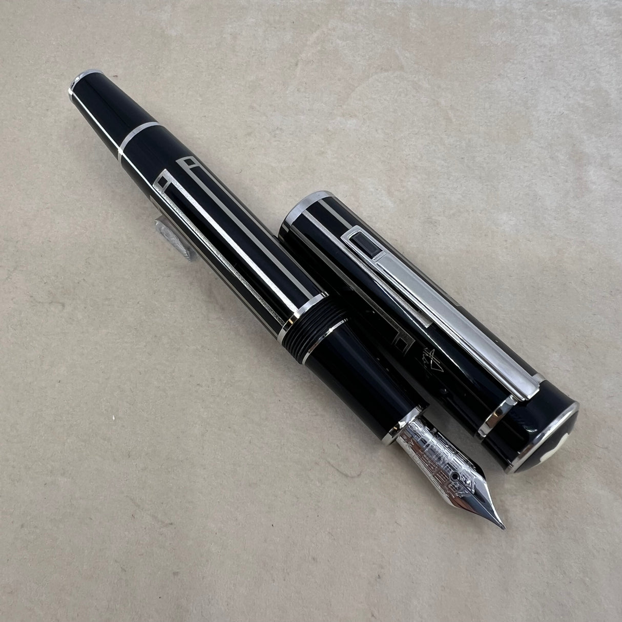 Montblanc Thomas Mann Writer's Limited Edition Fountain Pen - Fine 18kt Gold Nib