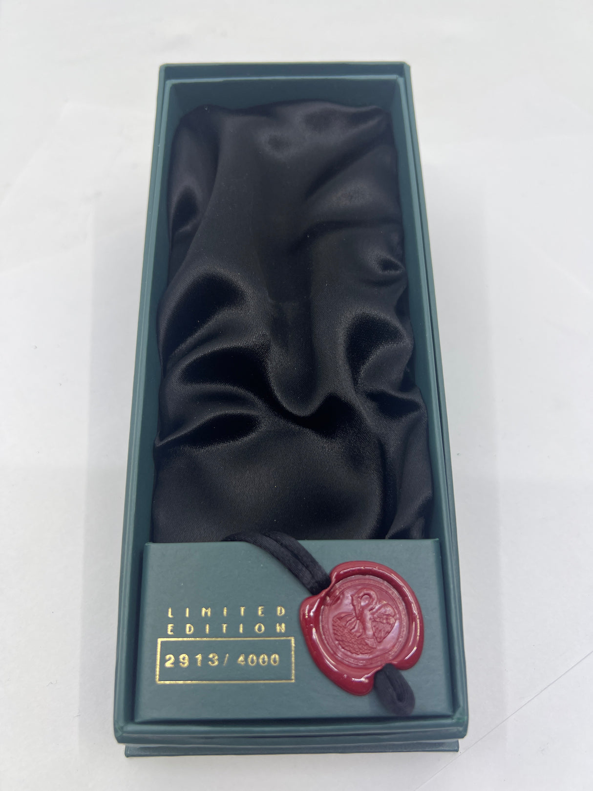 Pelikan Jade Green Celluloid (1935 Originals of their Time) Limited Edition Fountain Pen - Broad 18kt Gold Nib
