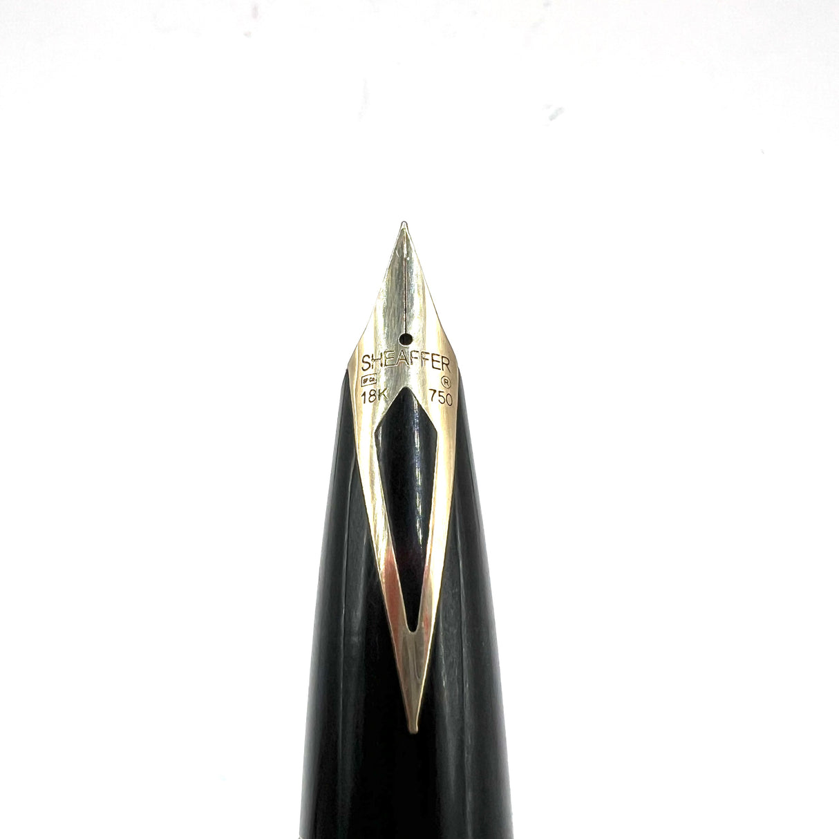 Sheaffer Legacy Heritage II Black Lacquer Fountain Pen/Palladium Plated Cap - Extra Fine 18kt Gold Nib