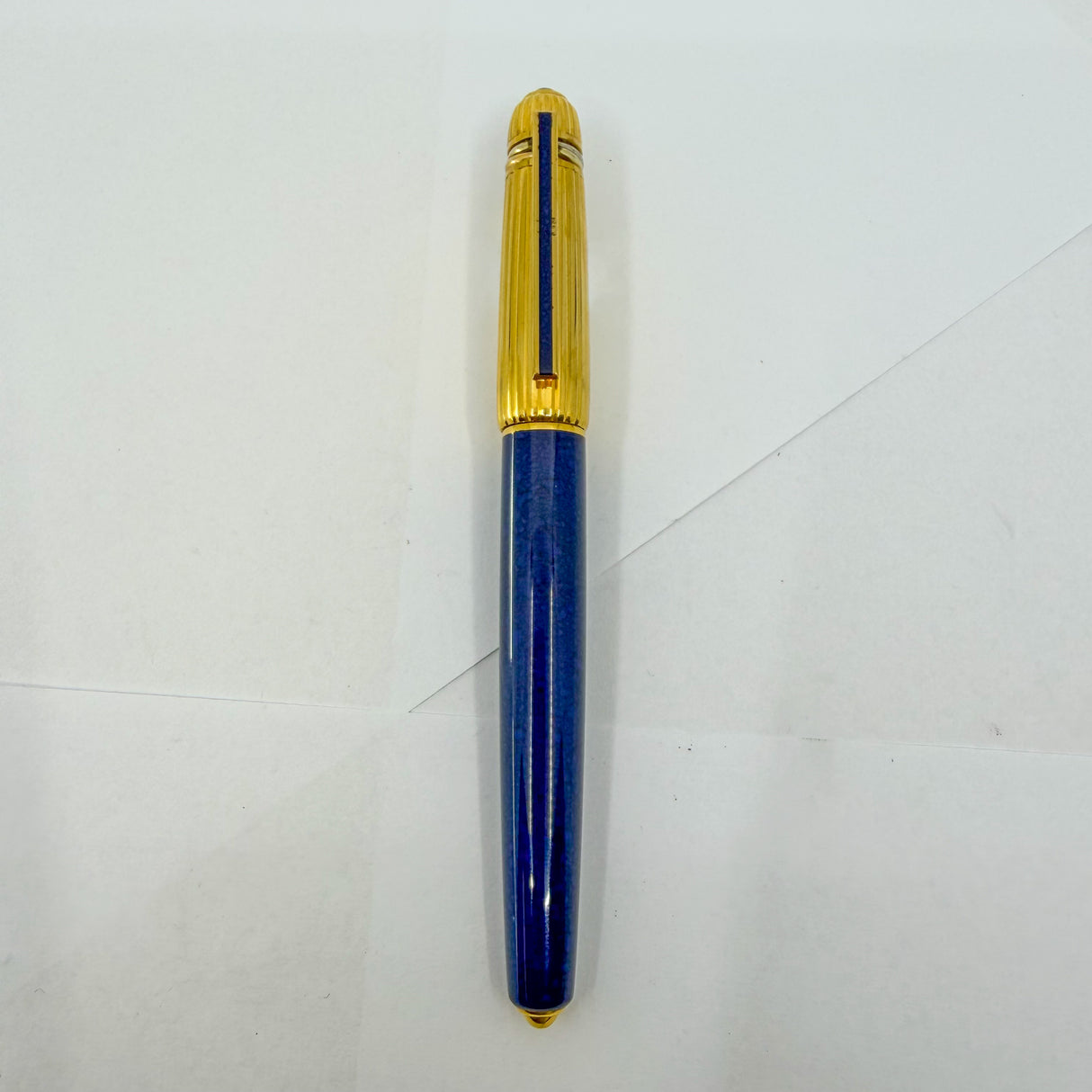 Cartier Pasha Marbled Blue Laque Barrel/Heavy Gold-Plated Fluted Cap Fountain Pen - Fine 18kt Gold Nib
