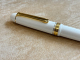 Platinum 3776 Century White Fountain Pen - Unusual Cursive Italic nib 14K