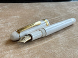 Platinum 3776 Century White Fountain Pen - Unusual Cursive Italic nib 14K