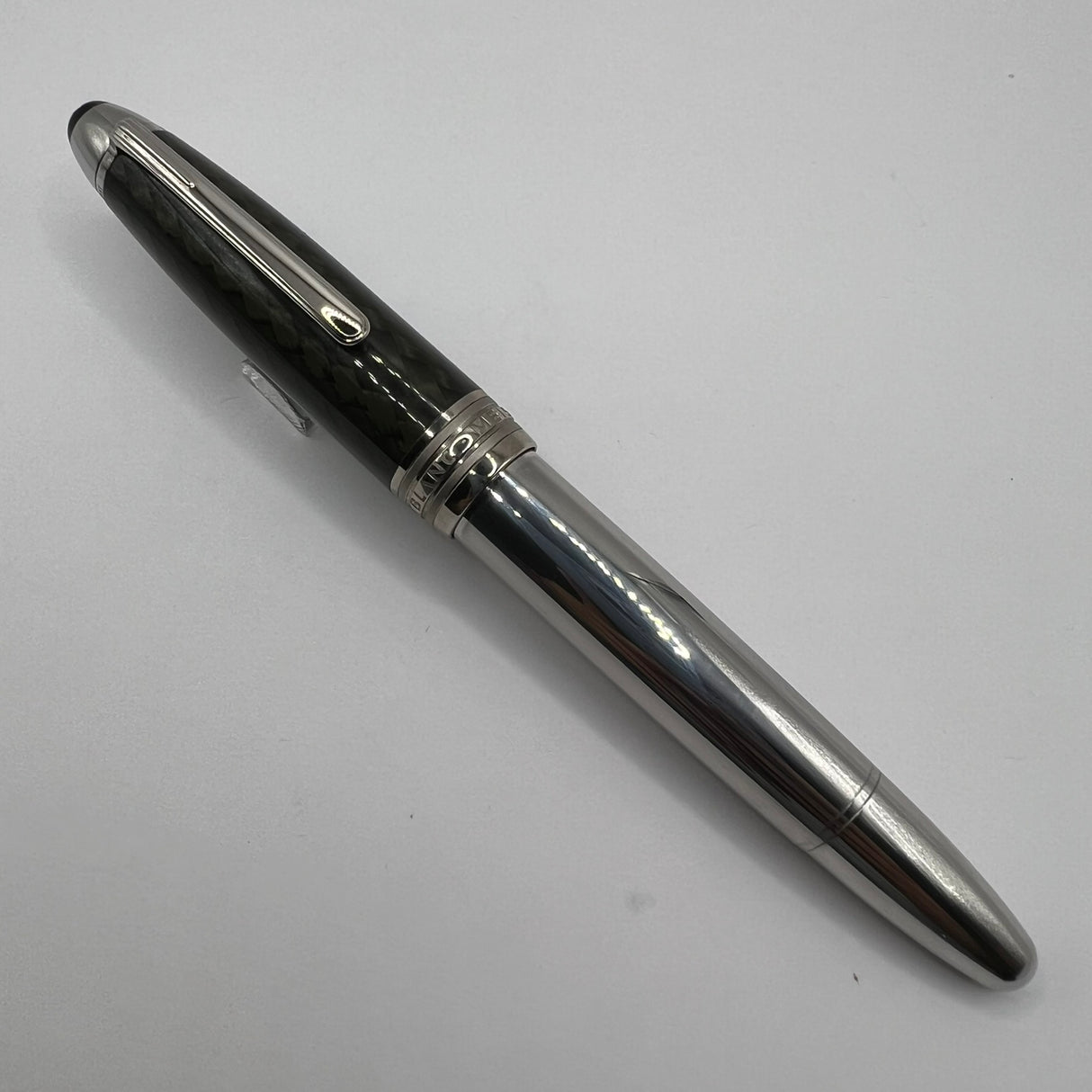 Montblanc Meisterstuck LeGrand Solitaire Carbon Steel #146 Fountain Pen - Medium 18kt Gold Nib