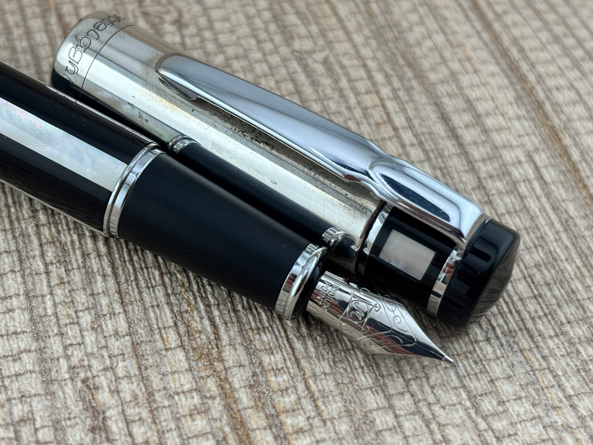 Ferrari di Varese Settelaghi Italy sterling silver cap 925  mother of pearl barrel - Fountain Pen