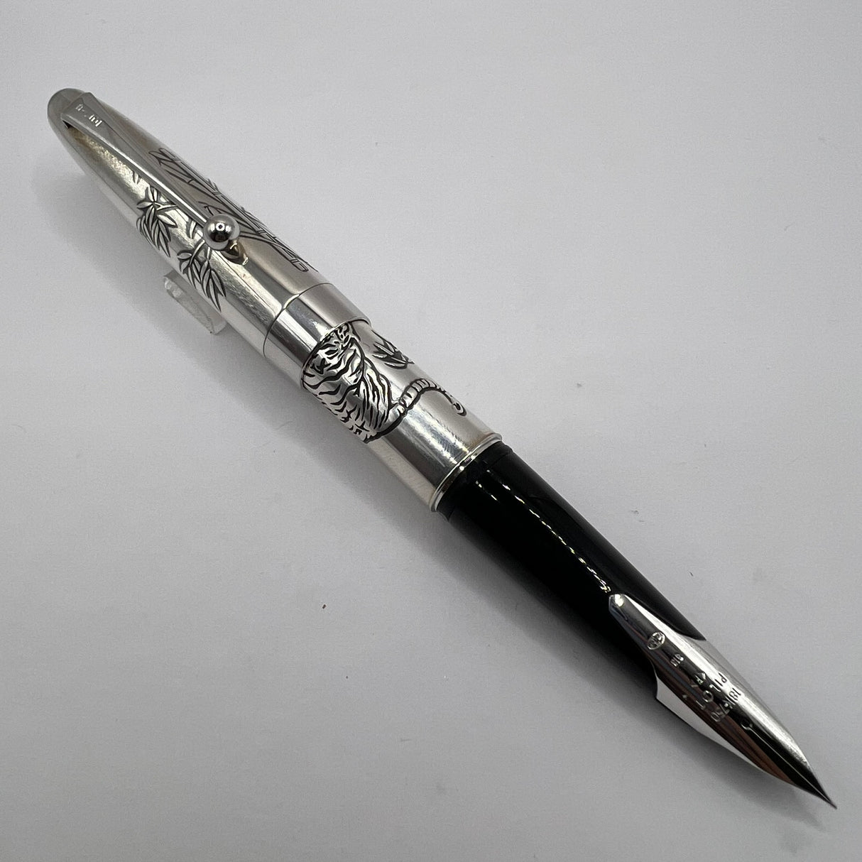 Pilot Sterling Silver Tiger Fountain Pen - Fine 18kt Gold Nib