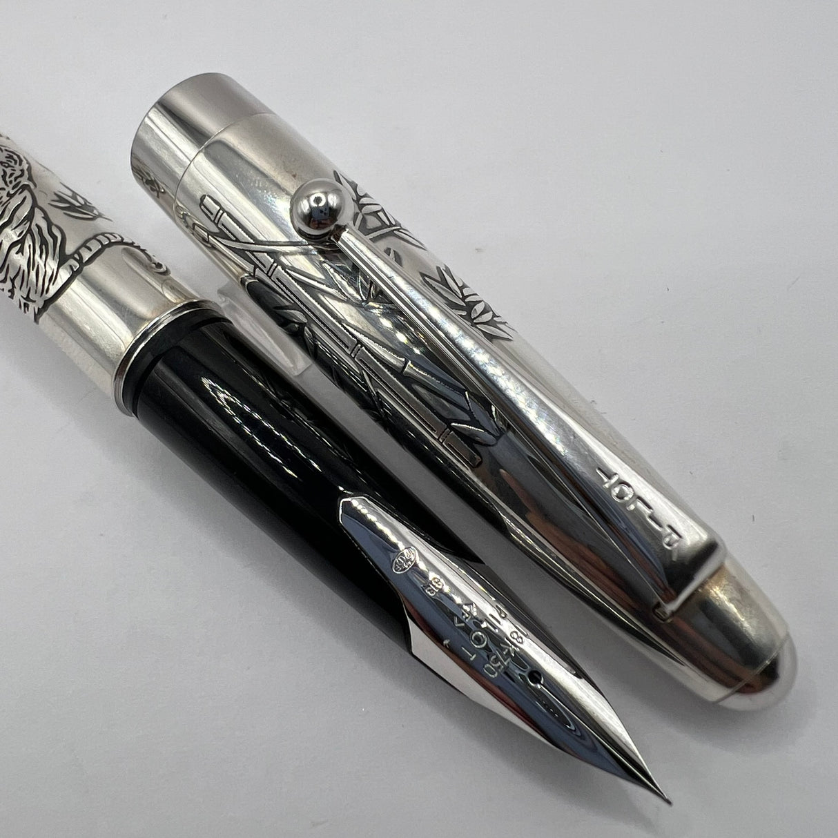Pilot Sterling Silver Tiger Fountain Pen - Fine 18kt Gold Nib