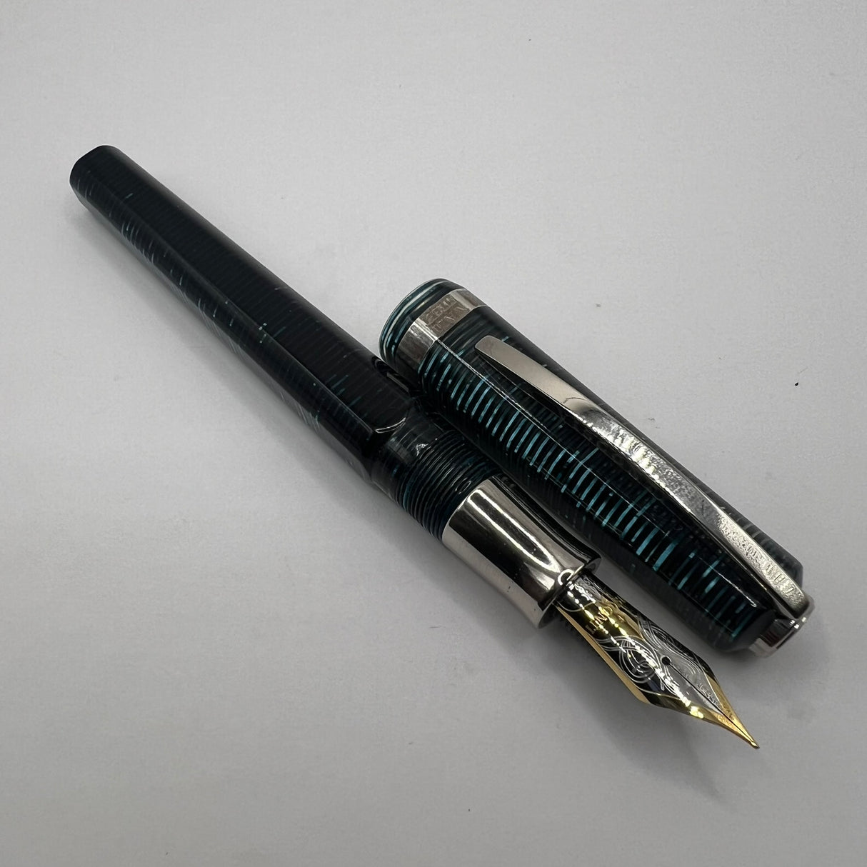 Visconti Wall Street Glittering Blue Celluloid Fountain Pen  - Fine 14kt Gold Nib