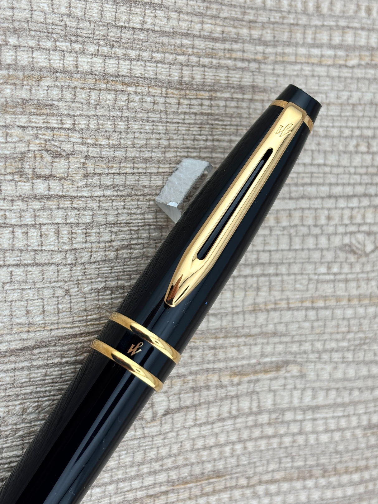 Waterman Expert Black Gold Trim  - Rollerball Pen