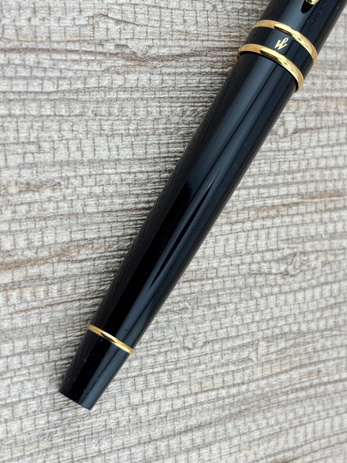 Waterman Expert Black Gold Trim  - Rollerball Pen