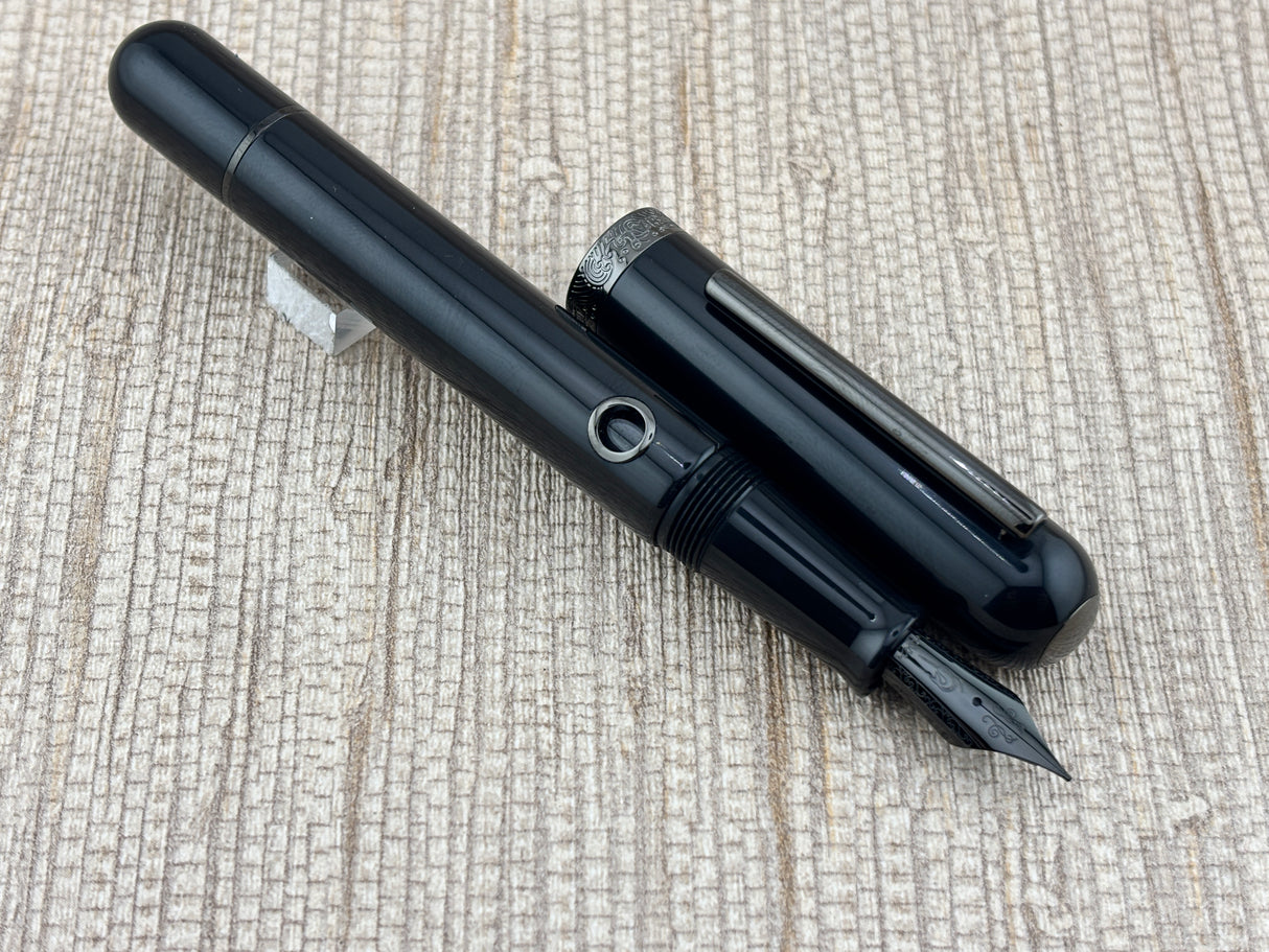 Nahvalur Nautilus Cephalopod Black Finish - Fountain Pen