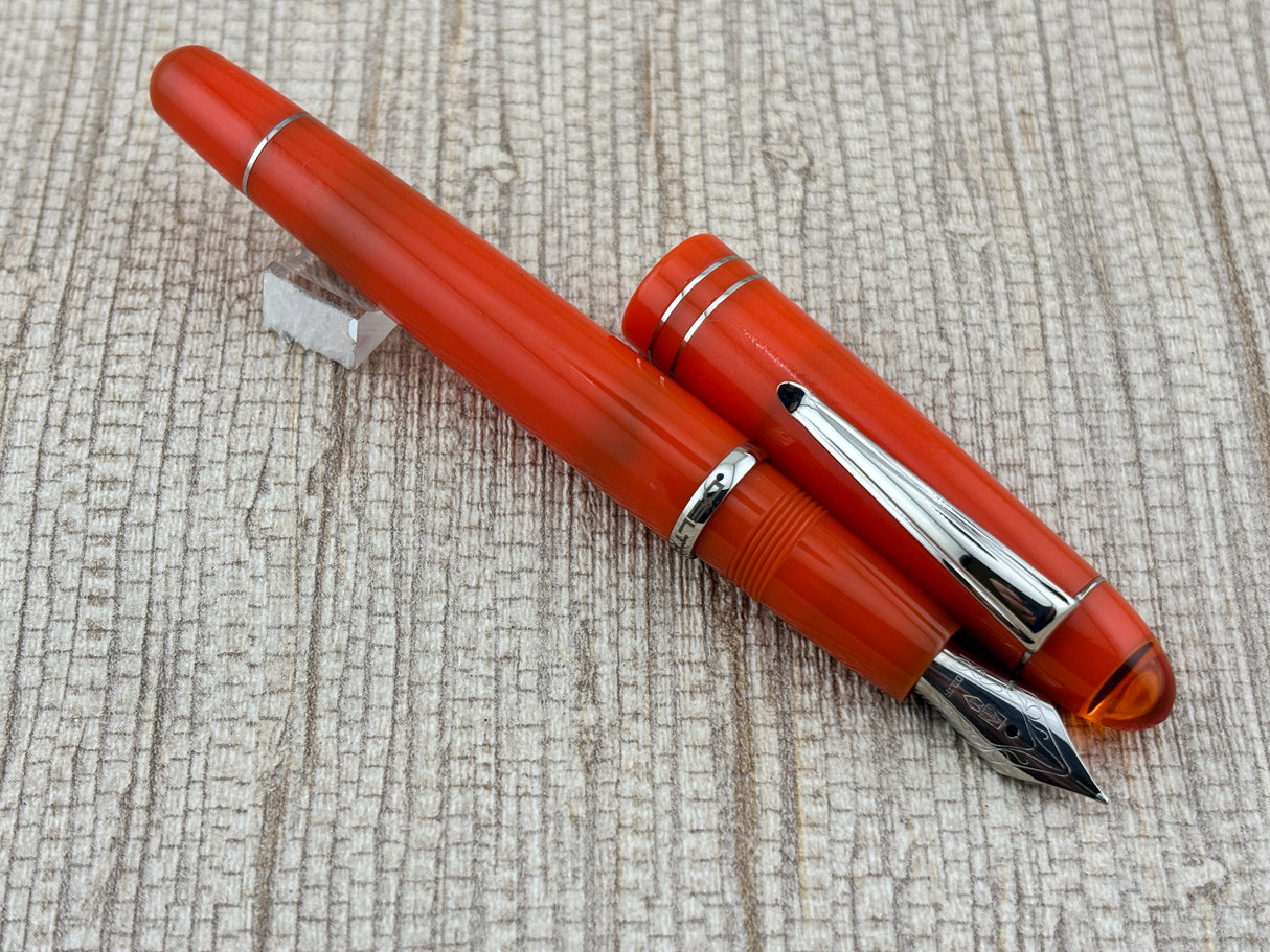 Delta 70 Anni Orange  - Fountain Pen
