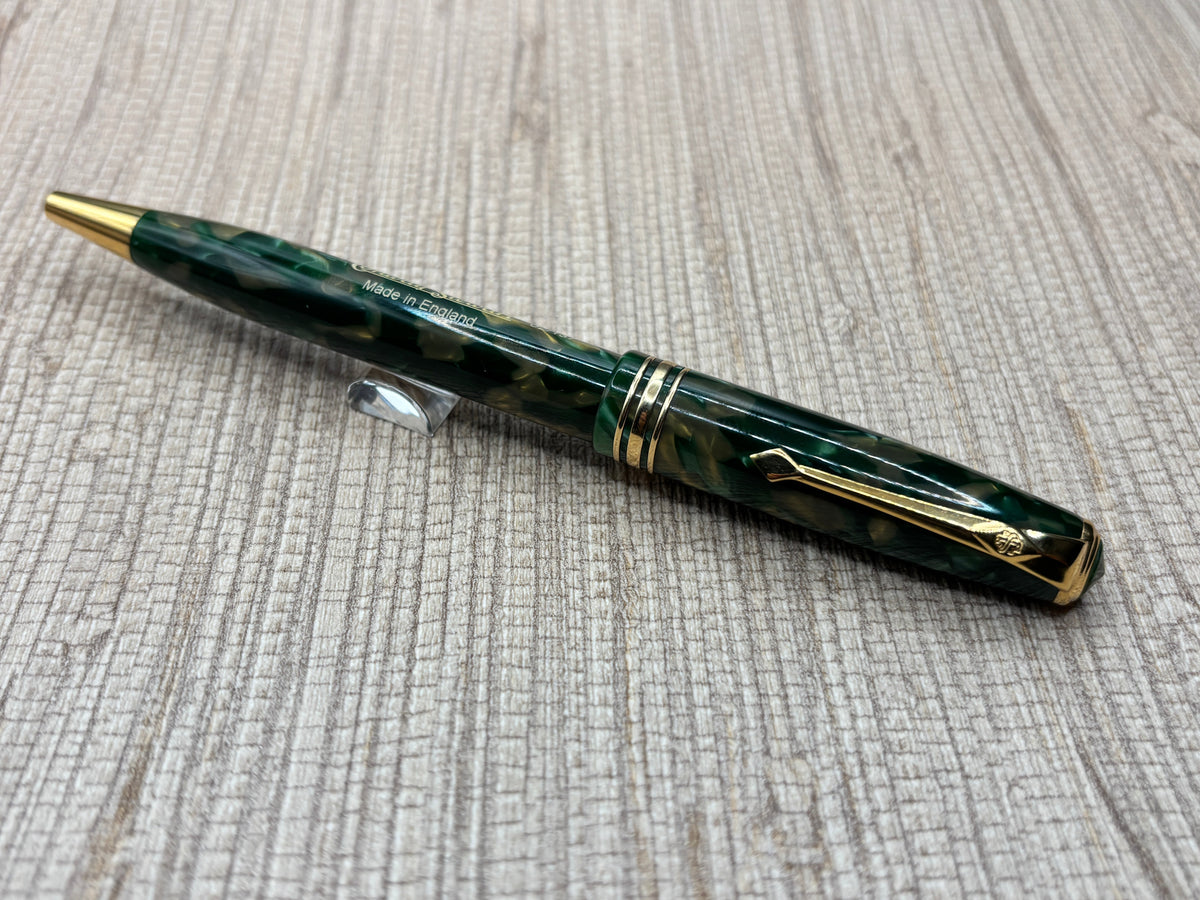 Conway Stewart "Model 100 02/137" Beautiful Color - Ballpoint Pen