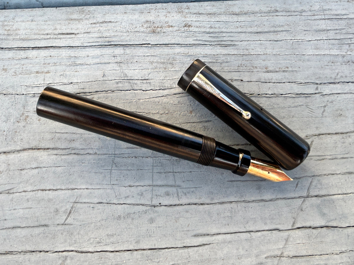 PARKER Black Giant Fountain Pen - RARE!