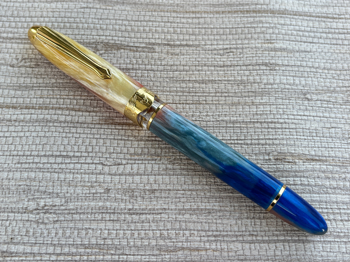 Jimmy's Pick - Nahvalur Horizon Dusk Gold Trim - Fountain Pen