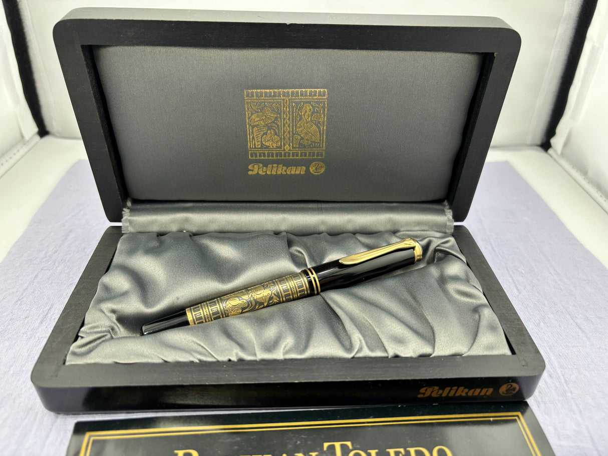 Pelikan M700 Toledo  Fountain Pen - Medium 18kt Gold Nib