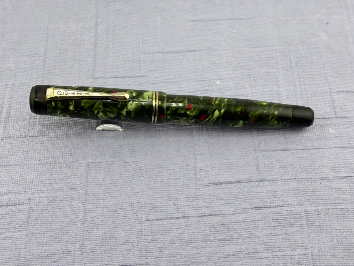 Tibaldi Giti ( imprint on the clip ) Green Celluloid - Rare Fountain Pen !