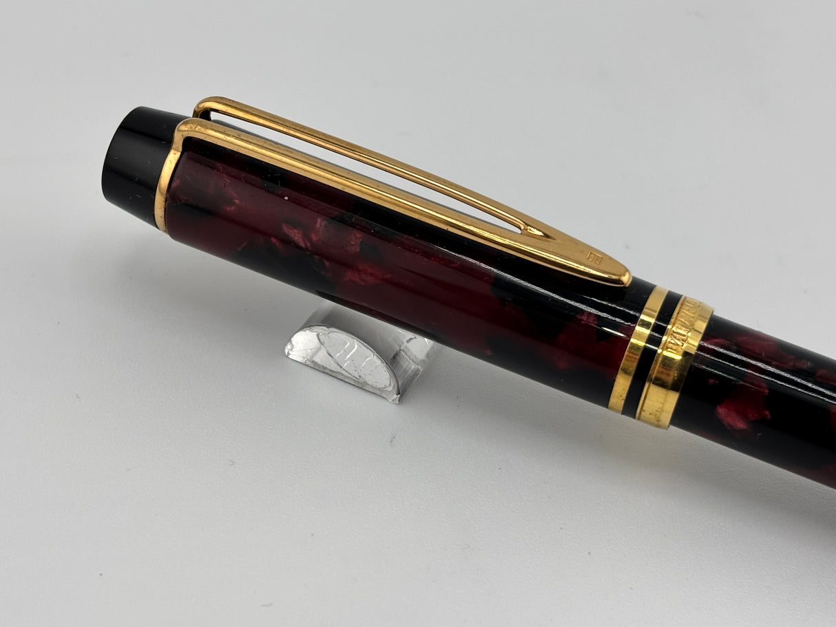 Waterman Man 200 Rhapsody Burgundy Marble Fountain Pen  - Broad/Stub 18kt Gold Nib