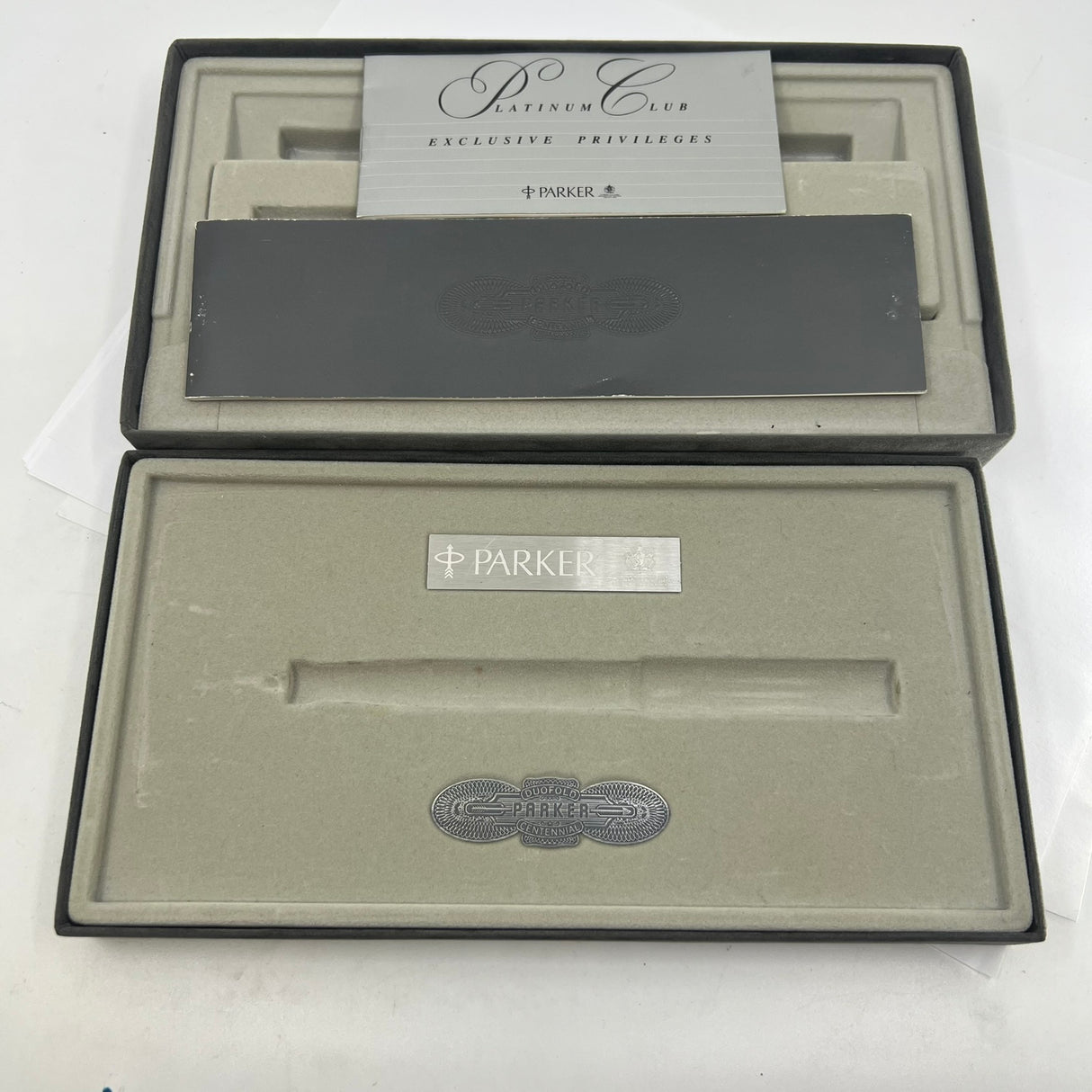Parker “George Bush” 1989 Inaugural Black Duofold Centennial (Largest)  Fountain Pen -   Medium 18kt Gold Nib